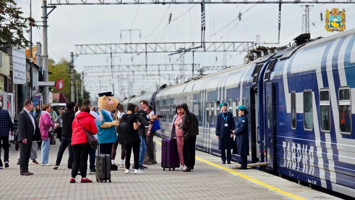 На Ставрополье прибыл первый поезд по новому маршруту Москва — Минеральные Воды На Ставрополье прибыл первый поезд по новому маршруту Москва — Минеральные Воды