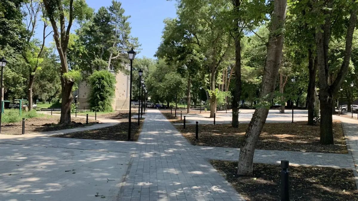 В Лермонтове завершены работы по благоустройству первого этапа сквера «Ёлочки» В Лермонтове завершены работы по благоустройству первого этапа сквера «Ёлочки»