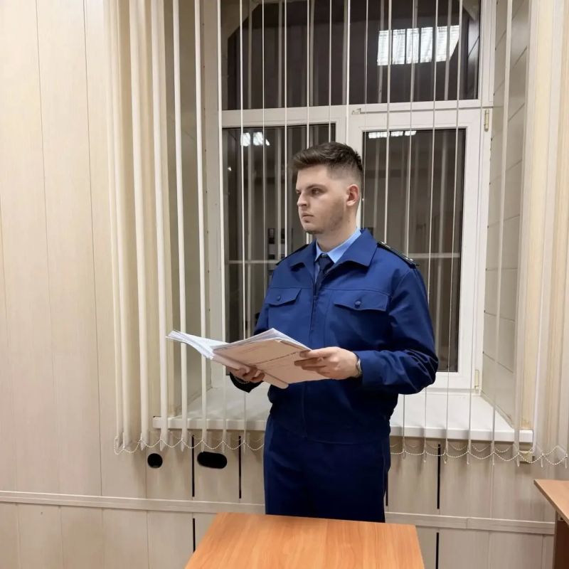 Прокуратура потребовала взыскать с бывшего чиновника незаконно полученные бюджетные средства