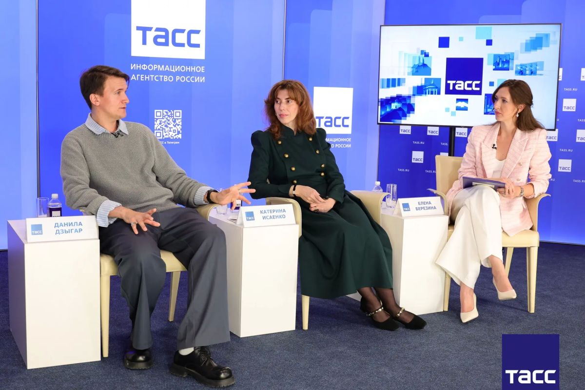 Главное из заявлений, а также фоторепортаж с пресс-конференции в Региональном информационном центре "ТАСС Кавказ" в Пятигорске, посвященной театрально-образовательному проекту "Откройте! Это театр!" с актерами Мастерской...