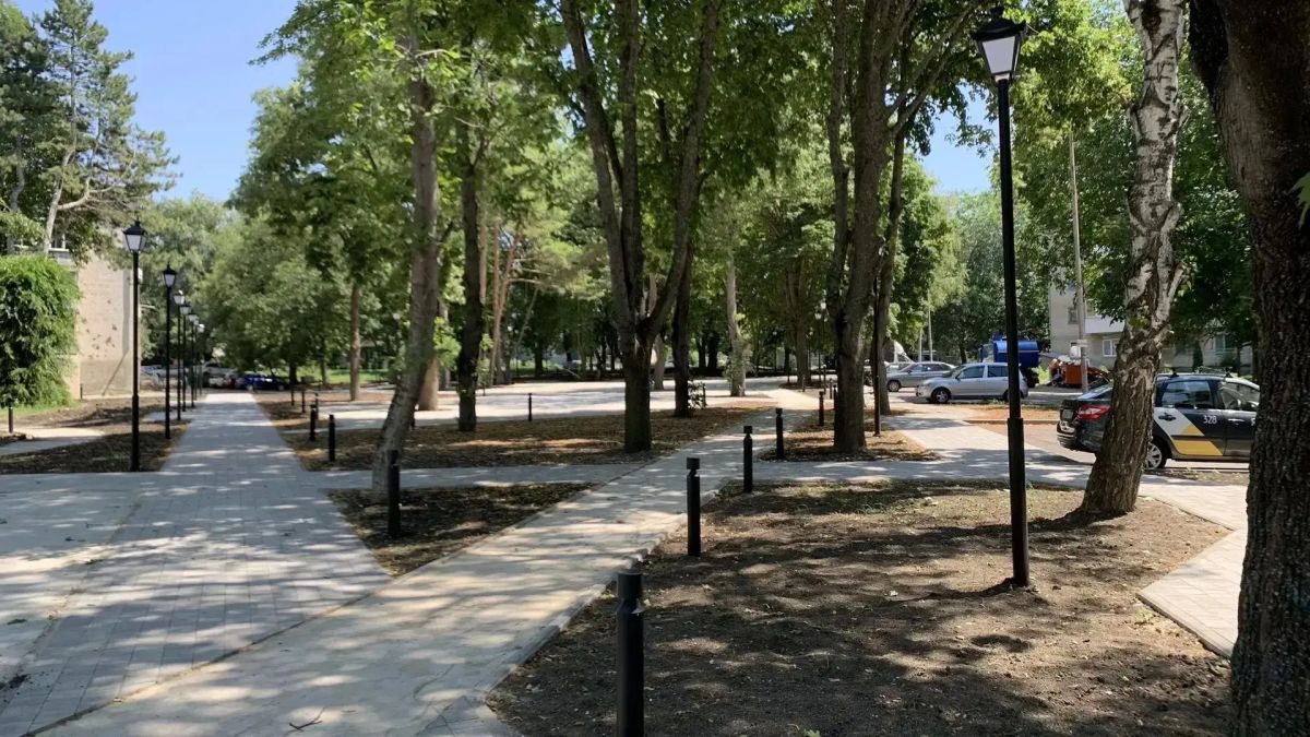 В Лермонтове завершены работы по благоустройству первого этапа сквера «Ёлочки»