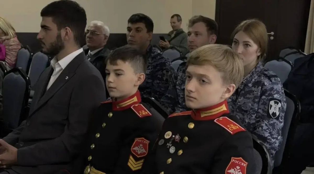 Евгений Моисеев: Посадили дуб памяти в честь героев Битвы за Кавказ Евгений Моисеев: Посадили дуб памяти в честь героев Битвы за Кавказ