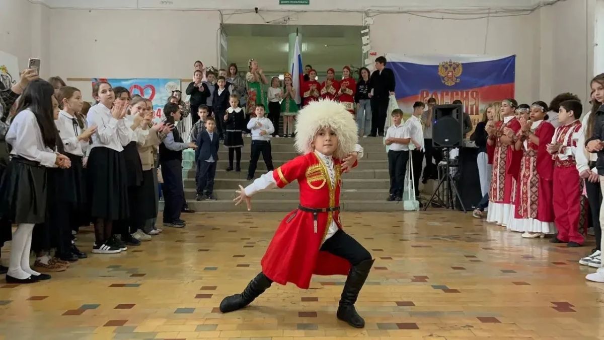 Евгений Моисеев: В Кисловодске пройдут 27 благотворительных ярмарок в поддержку участников СВО Евгений Моисеев: В Кисловодске пройдут 27 благотворительных ярмарок в поддержку участников СВО