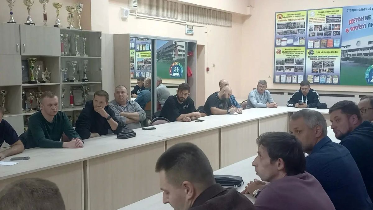 В Ставрополе на заседании городского Совета отцов обсудили профилактику употребления психоактивных веществ среди несовершеннолетних