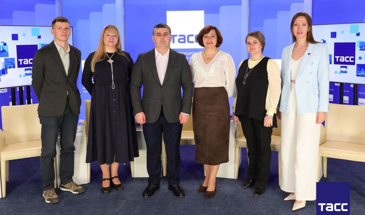 Главное из заявлений, а также фоторепортаж с пресс-конференции в Региональном информационном центре "ТАСС Кавказ" в Пятигорске, посвященной 212-летию со дня рождения русского поэта, прозаика, драматурга Михаила Юрьевича... Главное из заявлений, а также фоторепортаж с пресс-конференции в Региональном информационном центре "ТАСС Кавказ" в Пятигорске, посвященной 212-летию со дня рождения русского поэта, прозаика, драматурга Михаила Юрьевича...
