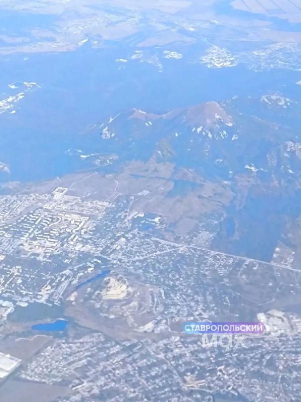 Железноводск, Лермонтов, Пятигорск из окошка иллюминатора Железноводск, Лермонтов, Пятигорск из окошка иллюминатора