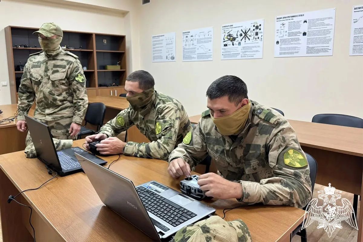 В Пятигорске открылся специализированный класс для подготовки росгвардейцев — операторов БПЛА В Пятигорске открылся специализированный класс для подготовки росгвардейцев — операторов БПЛА