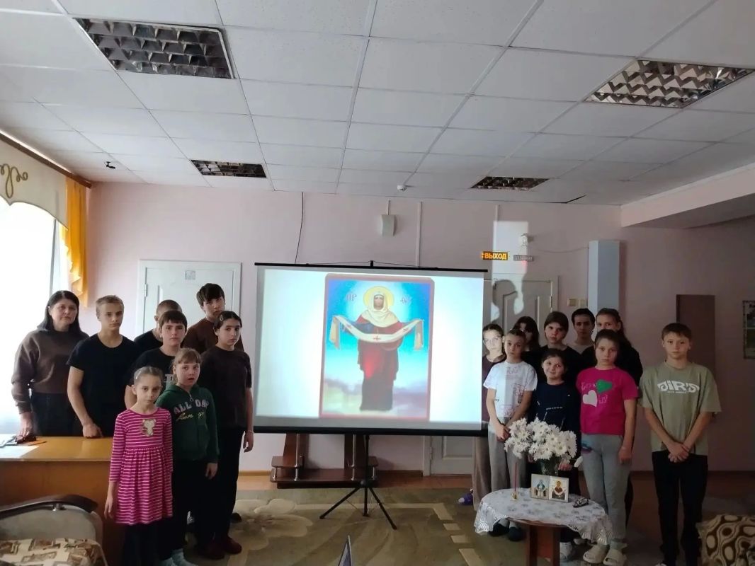 В Кировском центре «Заря» прошло занятие, посвящённое одному из самых почитаемых православных праздников
