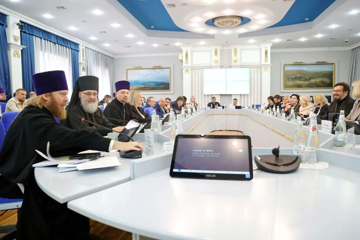 В краевой Думе прошла сессия Ставропольского форума Всемирного Русского Народного Собора «Защита традиционных ценностей как стратегия национальной безопасности» В краевой Думе прошла сессия Ставропольского форума Всемирного Русского Народного Собора «Защита традиционных ценностей как стратегия национальной безопасности»