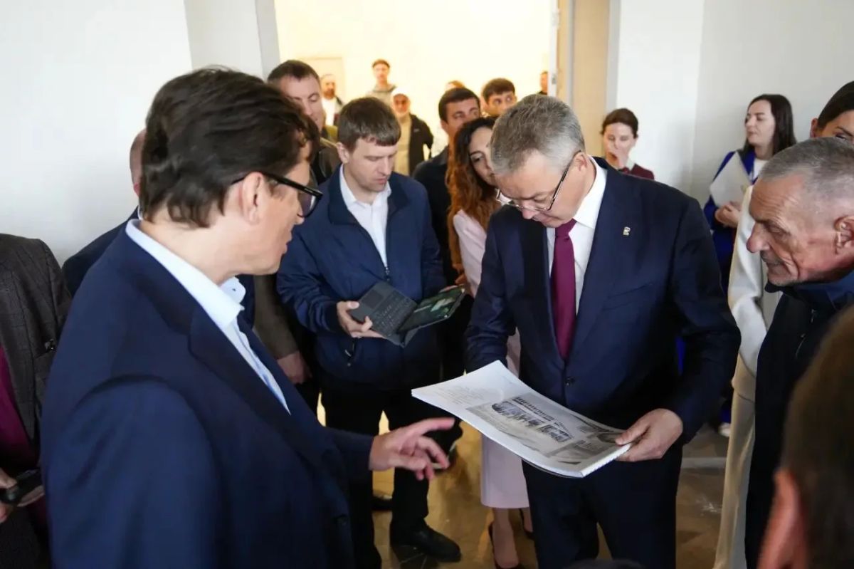 Владимир Владимиров: В Кисловодске завершаем строительство Конгресс-центра «Россия» Владимир Владимиров: В Кисловодске завершаем строительство Конгресс-центра «Россия»