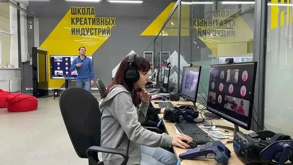Евгений Моисеев: Хорошее дело делаем - создаем в новом Конгресс-центре «Россия» городской центр компетенций креативных индустрий Евгений Моисеев: Хорошее дело делаем - создаем в новом Конгресс-центре «Россия» городской центр компетенций креативных индустрий