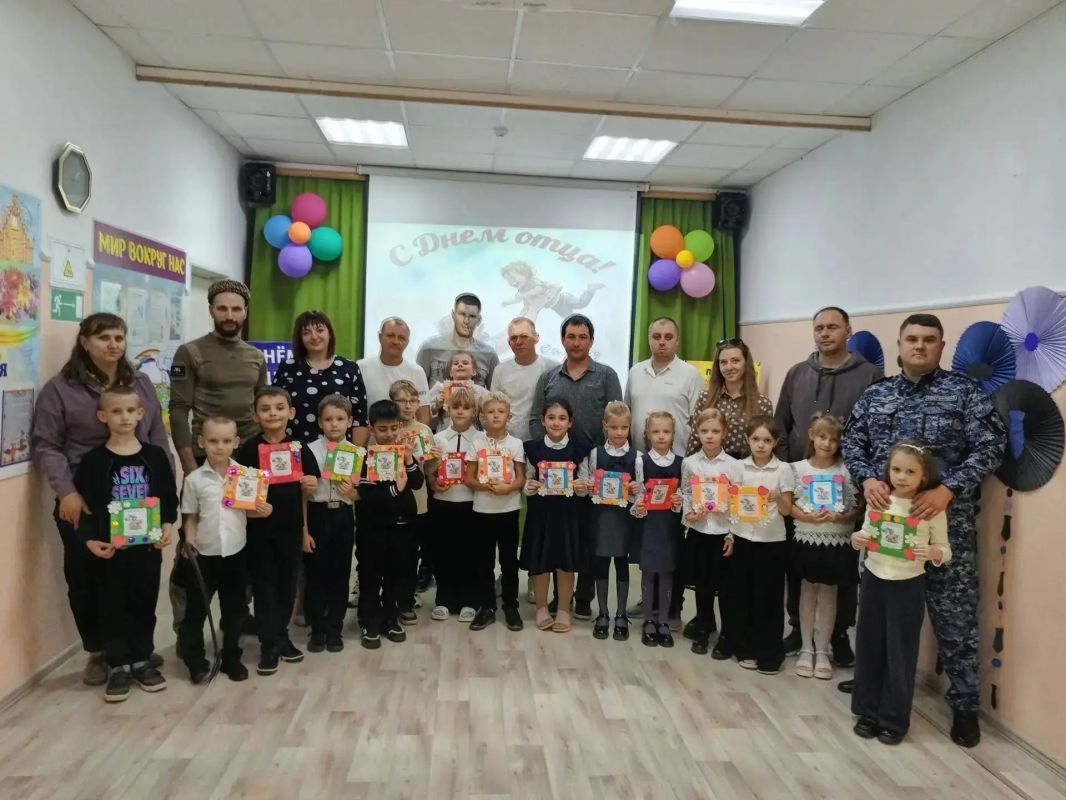 «Мой папа — лучше всех!»: День отца в Светлоградском СРЦН «Мой папа — лучше всех!»: День отца в Светлоградском СРЦН