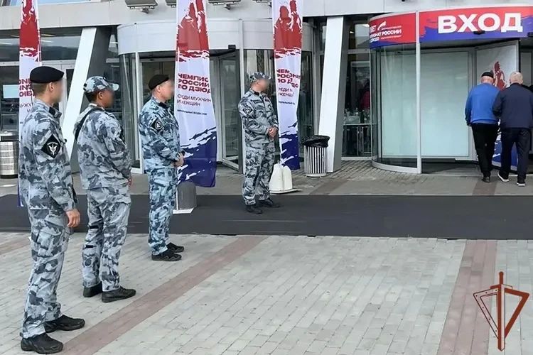 На Ставрополье росгвардейцы обеспечили безопасность чемпионата России по дзюдо Сотрудники ОМОН «Святогор» Управления Росгвардии по Ставропольскому краю во взаимодействии с коллегами из других силовых структур обеспечили... На Ставрополье росгвардейцы обеспечили безопасность чемпионата России по дзюдо Сотрудники ОМОН «Святогор» Управления Росгвардии по Ставропольскому краю во взаимодействии с коллегами из других силовых структур обеспечили...