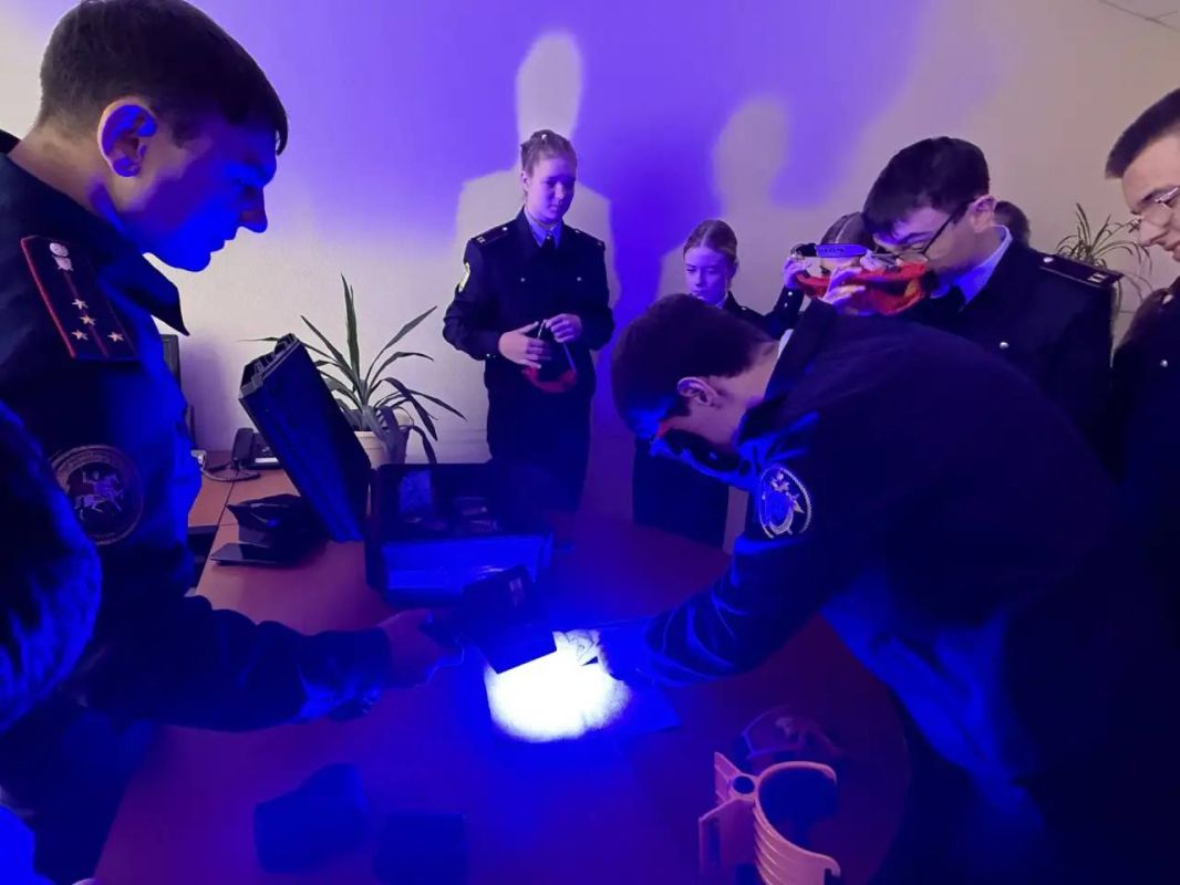 В Невинномысске следователи СКР провели профориентационное занятие с кадетами ведомства В Невинномысске следователи СКР провели профориентационное занятие с кадетами ведомства