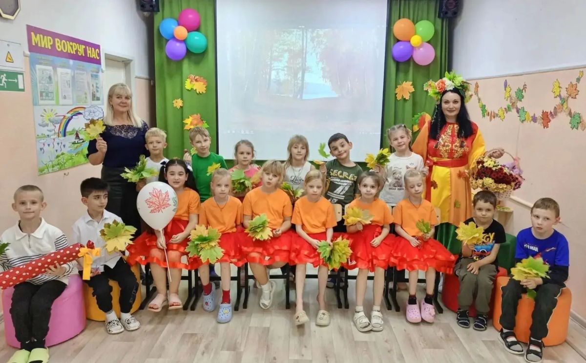 «Осенний вернисаж»: в Светлоградском СРЦН прошёл яркий праздник «Осенний вернисаж»: в Светлоградском СРЦН прошёл яркий праздник