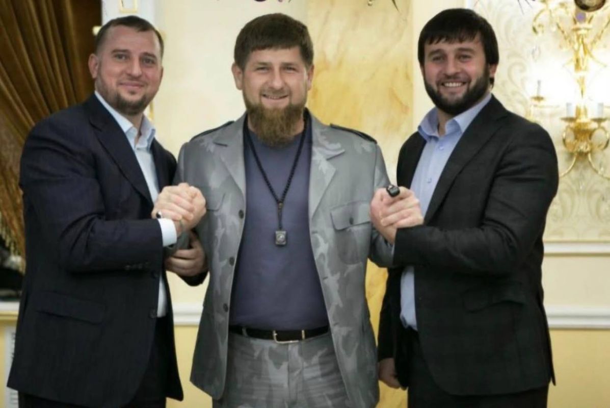 Бойцы и командиры батальона «Ваха» спецназа «Ахмат» от всей души поздравляют Бойцы и командиры батальона «Ваха» спецназа «Ахмат» от всей души поздравляют