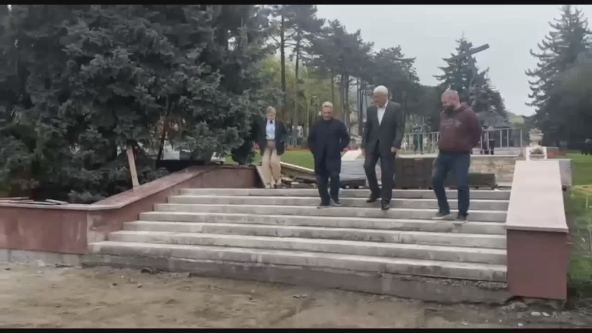Дмитрий Ворошилов: Сегодня с заместителем полномочного представителя Президента Российской Федерации в Северо-Кавказском федеральном округе Владимиром Надыкто проверили ход реализации мероприятия государственной программы...