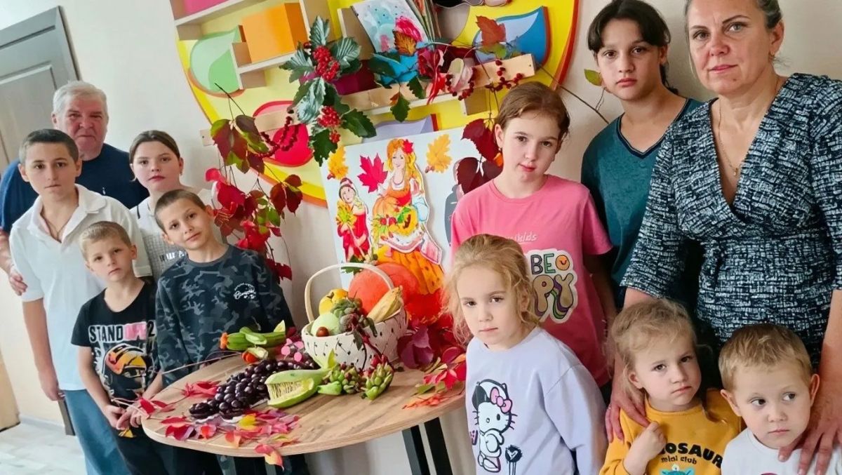 «Осенняя фантазия»: в «Росинке» прошёл мастер-класс для юных художников