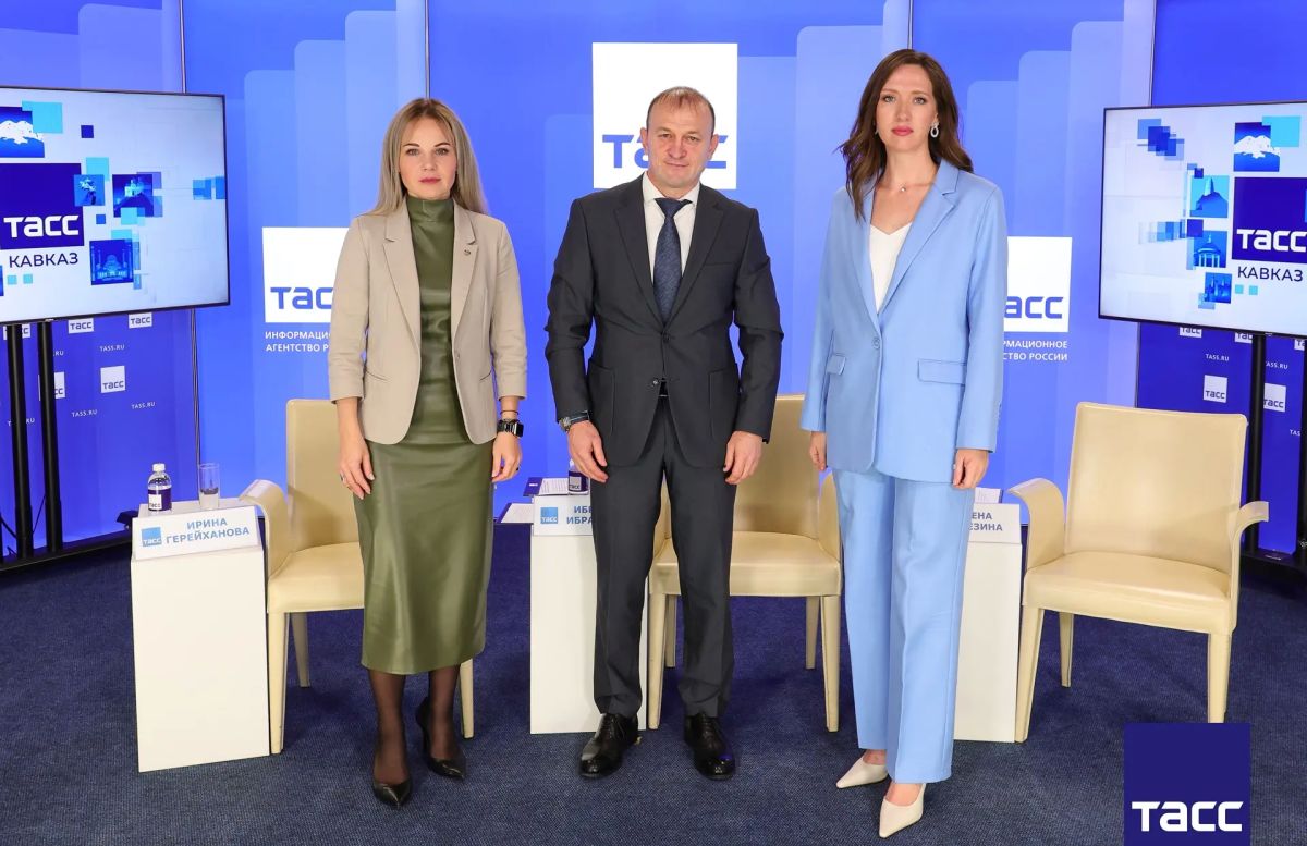 Главное из заявлений, а также фоторепортаж с пресс-конференции в Региональном информационном центре "ТАСС Кавказ" в Пятигорске, посвященной Всероссийскому молодежному фестивалю "Перекресток культур" в рамках Международной... Главное из заявлений, а также фоторепортаж с пресс-конференции в Региональном информационном центре "ТАСС Кавказ" в Пятигорске, посвященной Всероссийскому молодежному фестивалю "Перекресток культур" в рамках Международной...