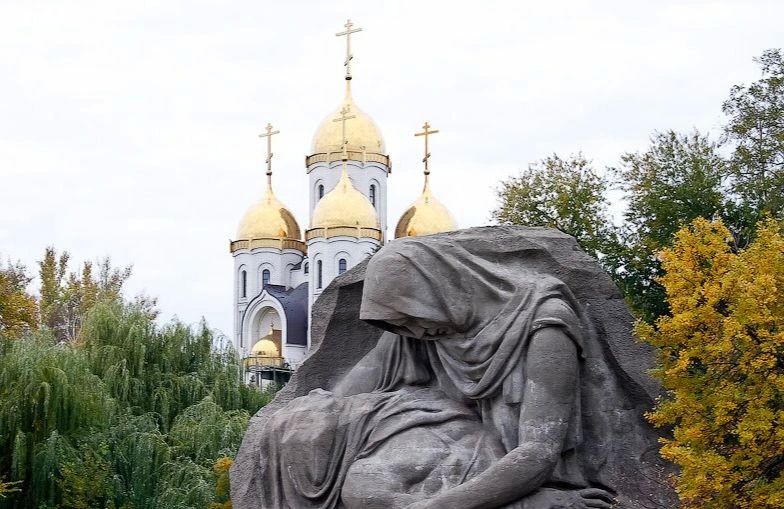 Виртуальная экскурсия по Мамаеву кургану: путешествие в сердце истории Виртуальная экскурсия по Мамаеву кургану: путешествие в сердце истории
