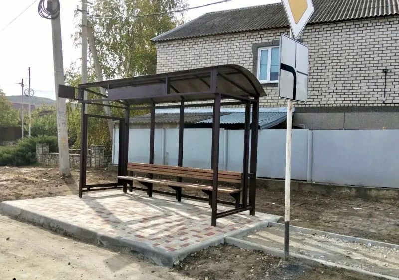 В Светлограде появились новые остановочные павильоны